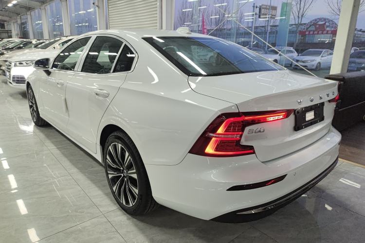 Used Volvo S60 2025 B4 Zhiyuan Luxury Edition