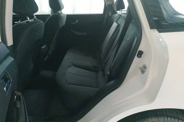 Used Venucia T70 2016 1.6L Manual Ruixing Edition
