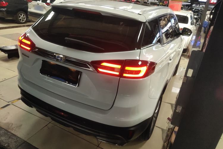 Used Geely Auto Emgrand X7 Sport 2018 1.8TD Automatic Two-Wheel Drive Smart Connect 4G Internet Edition