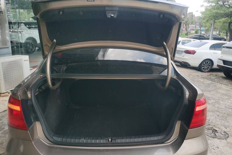 Used Volkswagen Bora 2015 Value Edition 1.6L Automatic Fashion Version