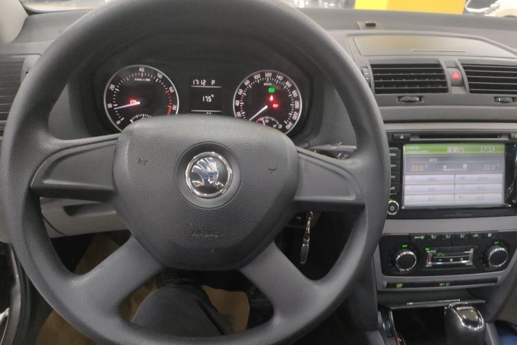 Used Skoda Octavia 2014 1.6L Automatic Yijun Edition
