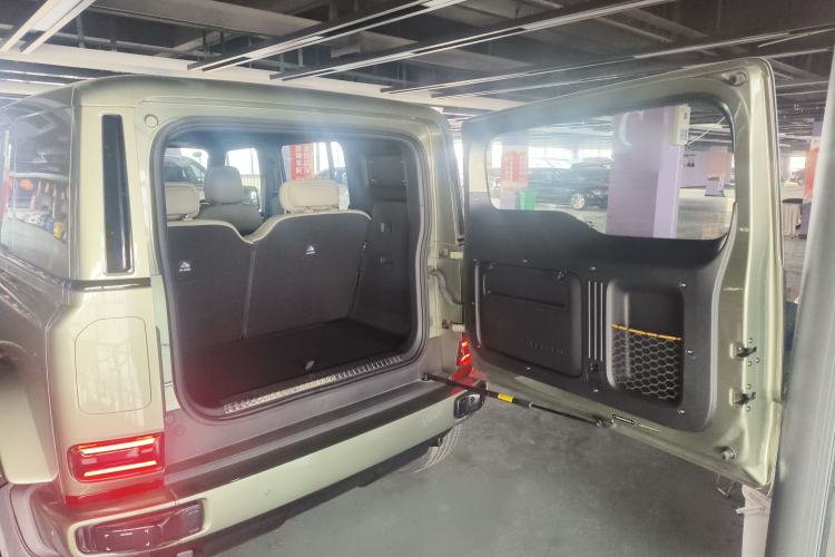 Used  V23 2025 501 Four-Wheel Drive Intelligent Driving Version
