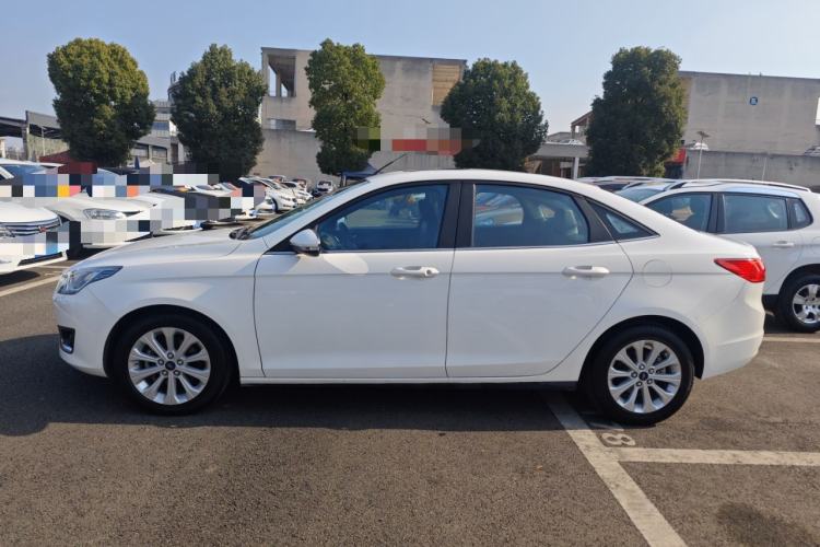 Used Ford Escort 2015 1.5L Manual Fashion Edition
