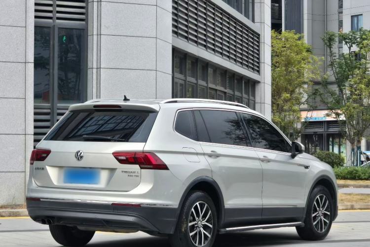 Used Volkswagen Tiguan L 2017 330TSI Automatic Two-Wheel Drive Comfort Edition
