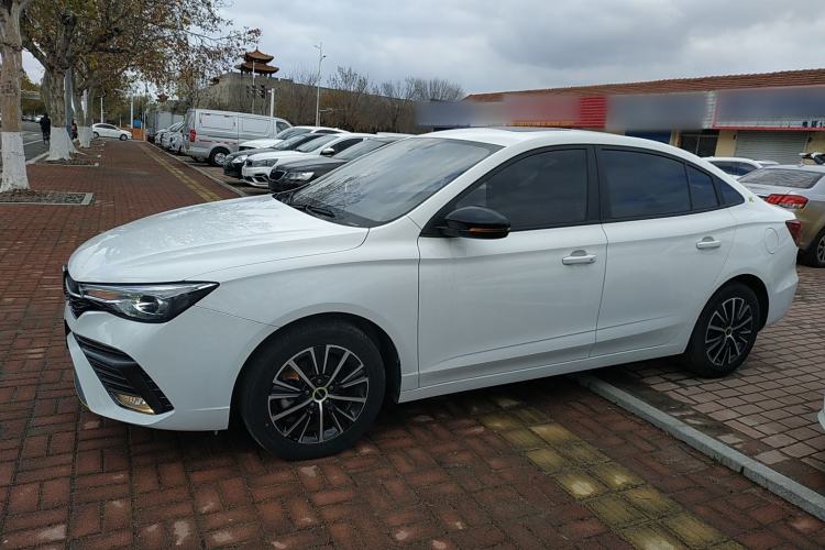 Used Roewe i5 2021 1.5L CVT Platinum Edition
