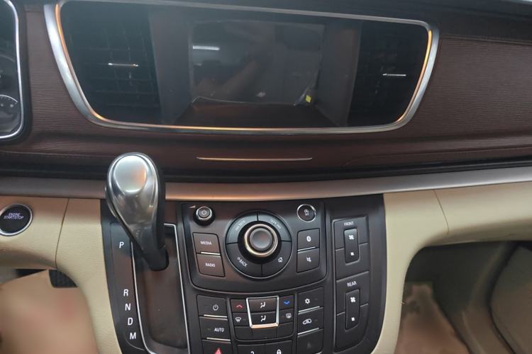 Used Buick GL8 2018 28T Luxury Model China VI Standard
