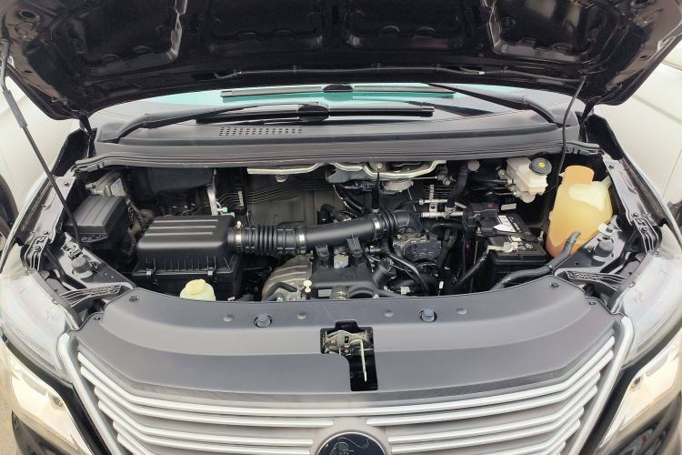 Used FORTHING Lingzhi 2022 M5L 1.6L Utility Model 7 Seats