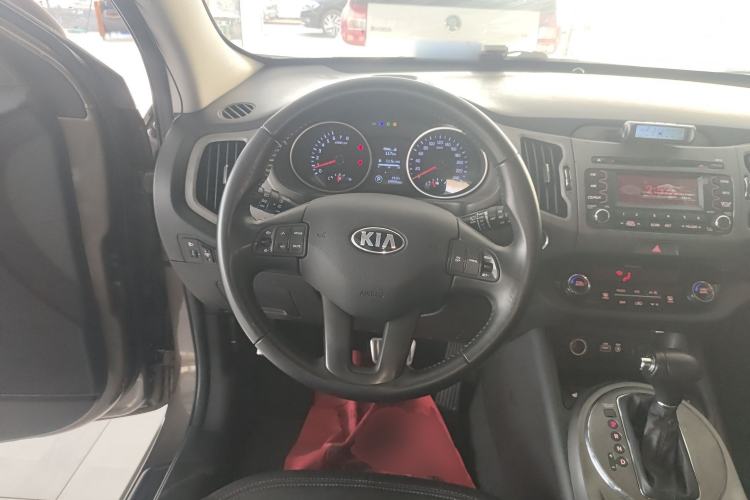 Used Kia Sportage R 2015 2.0L Automatic Two-Wheel Drive DLX Model
