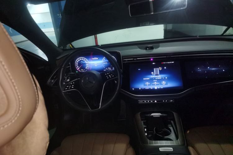 Used Mercedes-Benz E-Class New Energy 2024 E 350 e L Plug-in Hybrid Sedan
