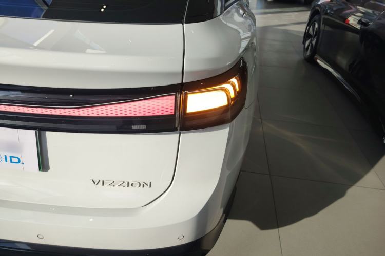 Used Volkswagen ID.7 VIZZION 2024 AIR model
