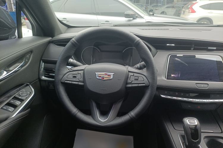 Used Cadillac XT4 2018 28T Two-Wheel Drive Tech Version