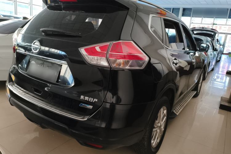 Used Nissan X-Trail 2015 2.0L CVT Comfort MAX Edition 2WD
