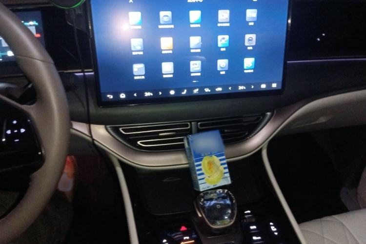 Used Denza D9 2022 EV 600 Four-Wheel Drive Flagship Model