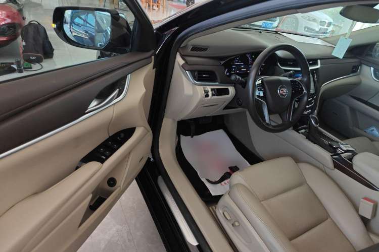 Used Cadillac XTS 2015 28T Comfort Model
