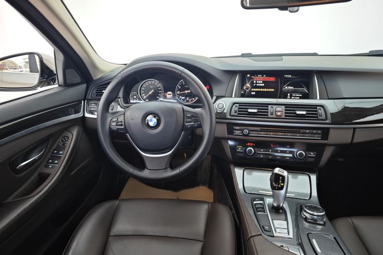 Used BMW 5 Series 2014 525Li Luxury Design Package
