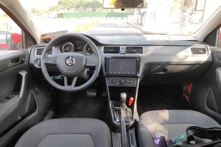 Used Skoda Rapid Spaceback 2018 1.6L Automatic Standard Edition