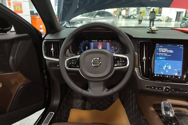 Used Volvo S90 2024 B5 Zhiyuan Luxury Edition
