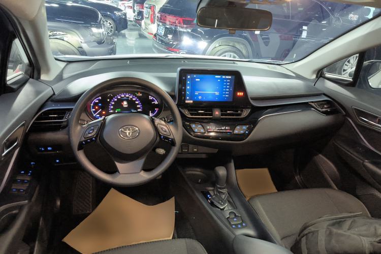 Used Toyota IZOA 2021 Dual-Motor 2.0L Yixiang Edition
