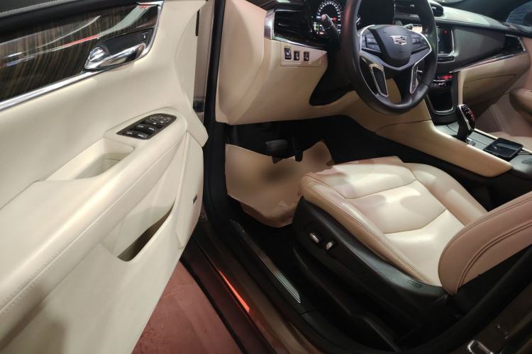 Used Cadillac XT5 2016 28T Four-Wheel Drive Tech Version