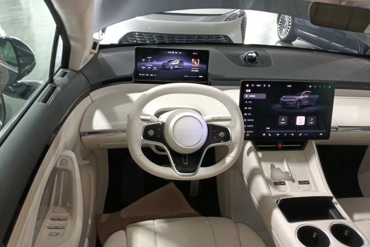 Used Hima Luxeed R7 2024 All-Electric 802 km Max