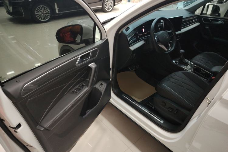 Used Volkswagen Tiguan L 2022 330TSI Automatic Two-Wheel Drive R-Line Enhanced Edition