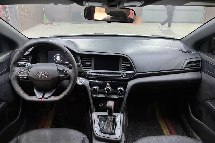Used Hyundai Elantra 2019 1.4T Dual-Clutch Xuan Dong · Dynamic Model
