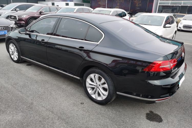 Used Volkswagen Magotan 2018 Facelift 330TSI DSG Luxury Model
