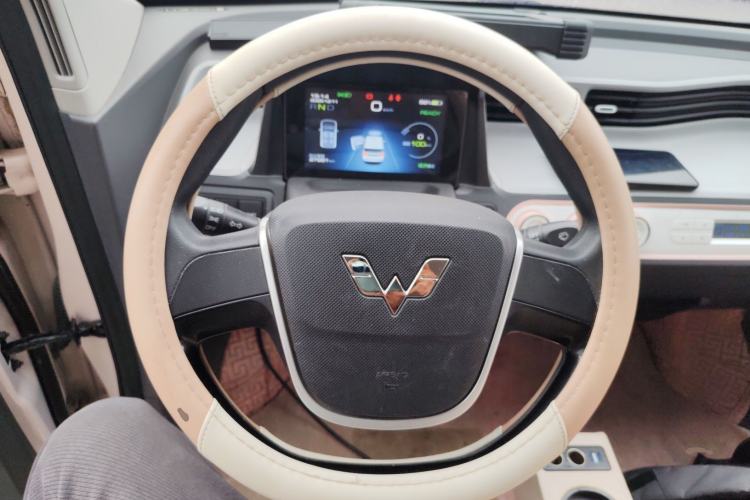 Used Wuling Hongguang MINIEV 2022 Macaron Premium Model – Lithium Ternary Battery
