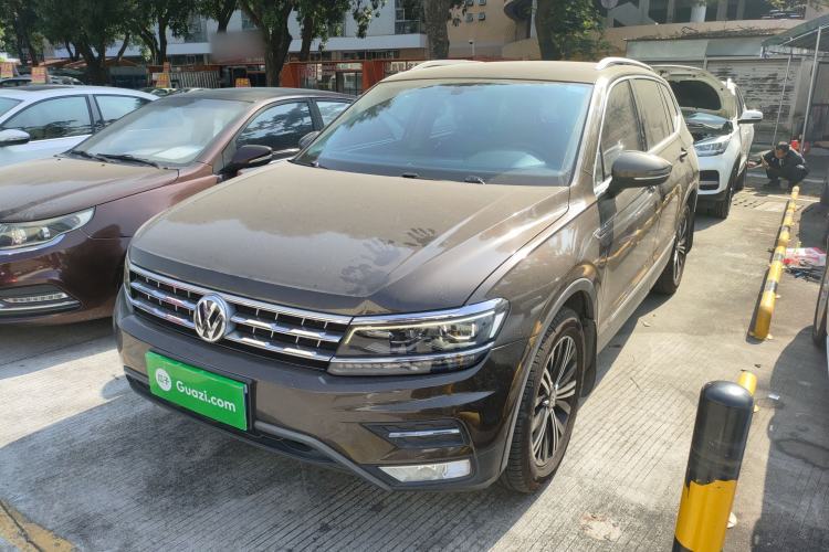 Used Volkswagen Tiguan L 2017 380TSI Automatic All-Wheel-Drive Luxury Edition
