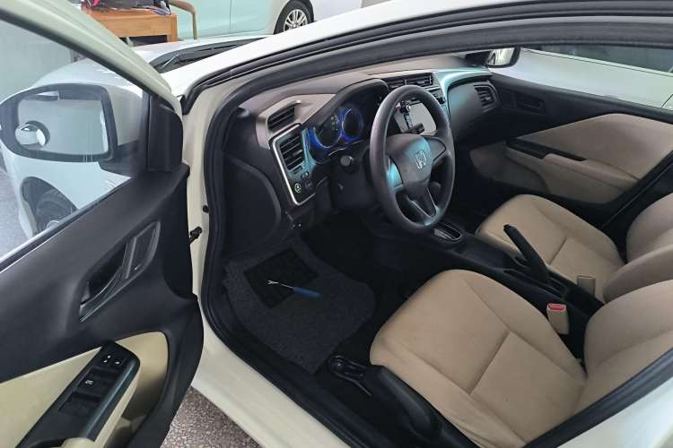 Used Honda City 2015 1.5L CVT Comfort Version