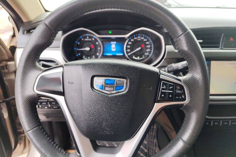 Used Geely Auto Emgrand 2017 Sedan Million Edition 1.5L Manual Upward Connect Version
