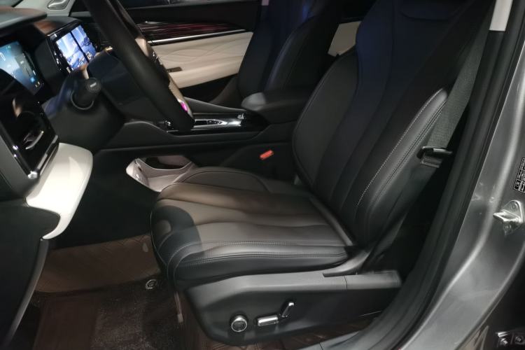 Used Geely Auto Monjaro L 2023 2.0TD High-Power Automatic Two-Wheel Drive Flagship Version
