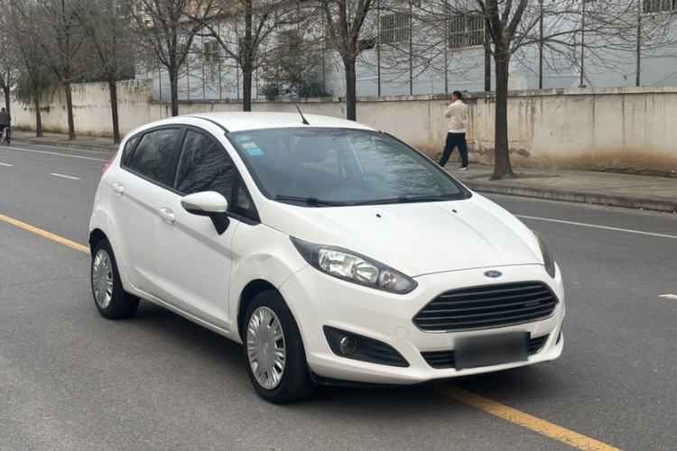 Used Ford Fiesta 2013 Hatchback 1.5L Manual Fashion Edition

