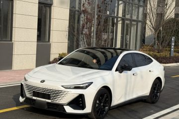 Used Changan UNI-V 2023 1.5T Prestige Model