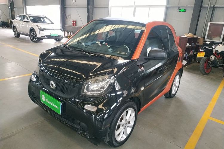 Used smart fortwo 2015 1.0L 52 kW hardtop Dynamic version