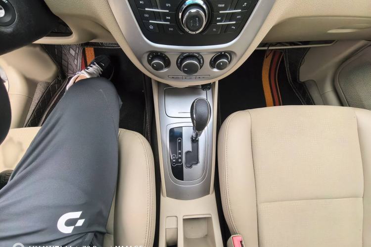 Used Buick Excelle 2013 1.5L Automatic Classic Model
