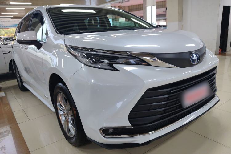 Used Toyota Sienna 2023 2.5L Hybrid Comfort Edition
