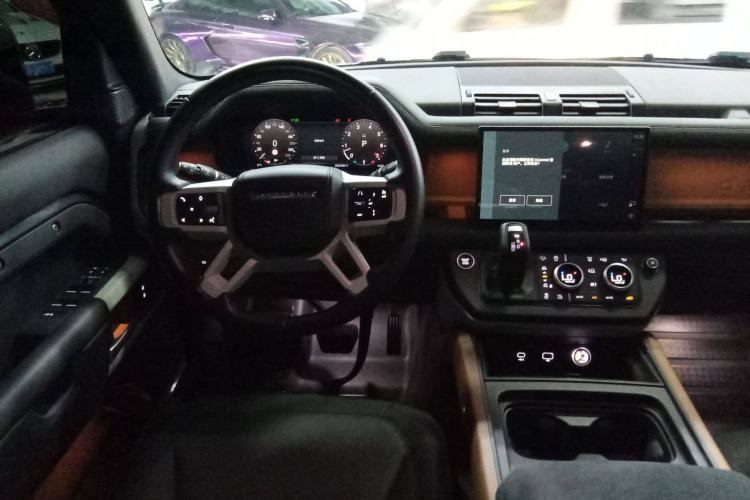 Used Land Rover Defender 2023 Facelift 110 3.0T P400 X-DYNAMIC HSE
