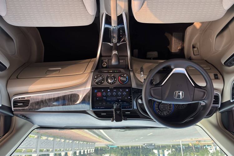 Used Honda Crider 2013 1.8L automatic comfort version
