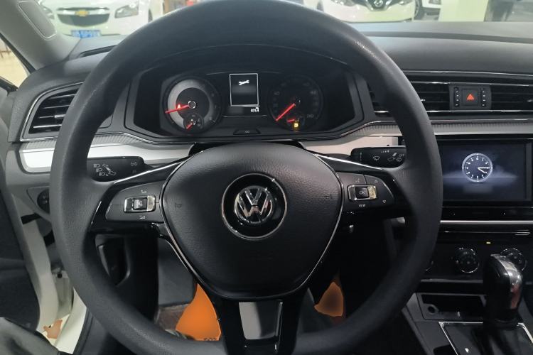 Used Volkswagen Lamando 2019 230TSI DSG Fashion Edition China VI
