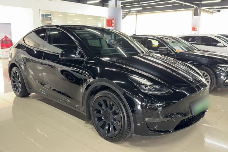 Used Tesla Model Y 2022 Long-Range All-Wheel-Drive Version
