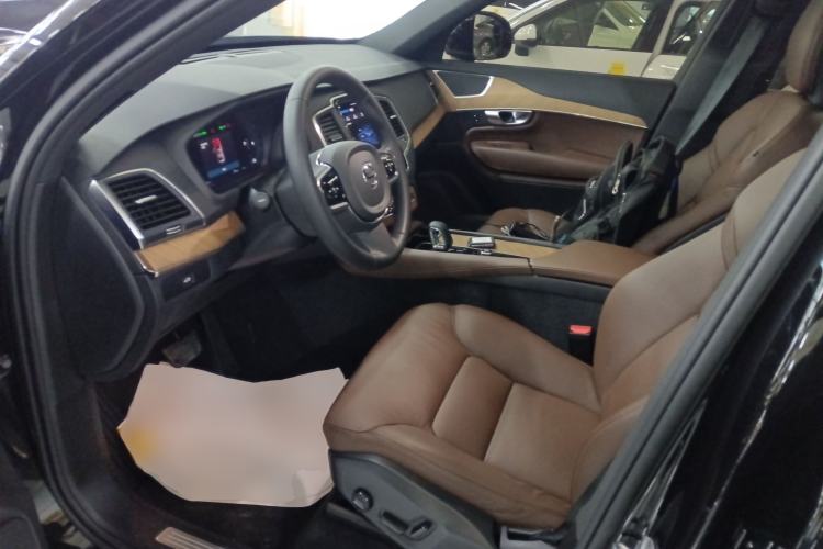 Used Volvo XC90 2024 B5 SmartDrive Luxury Edition 5 Seats