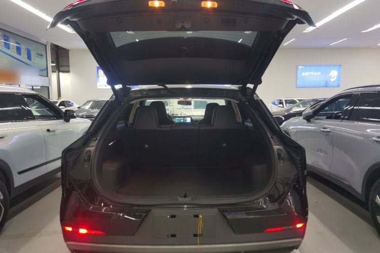 Used Venucia V 2023 260T Top-Tier Pro Edition