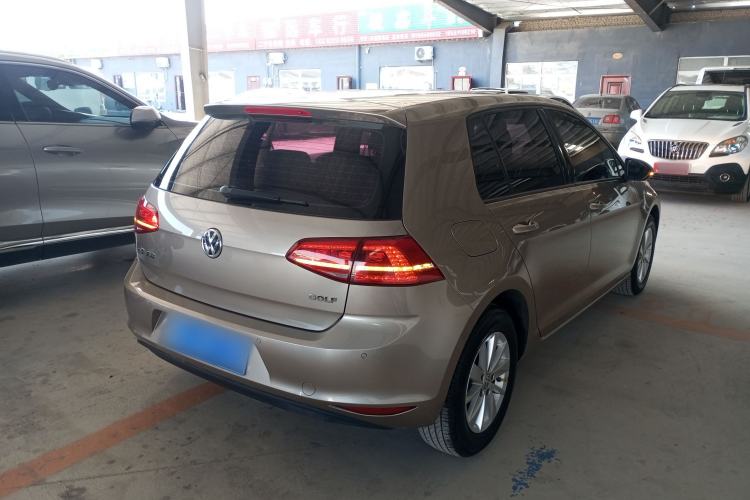 Used Volkswagen Golf 2016 1.6L Automatic Fashion Model