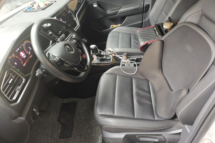 Used Volkswagen T-ROC 2021 280TSI DSG Two-Wheel Drive Comfort Connect Edition
