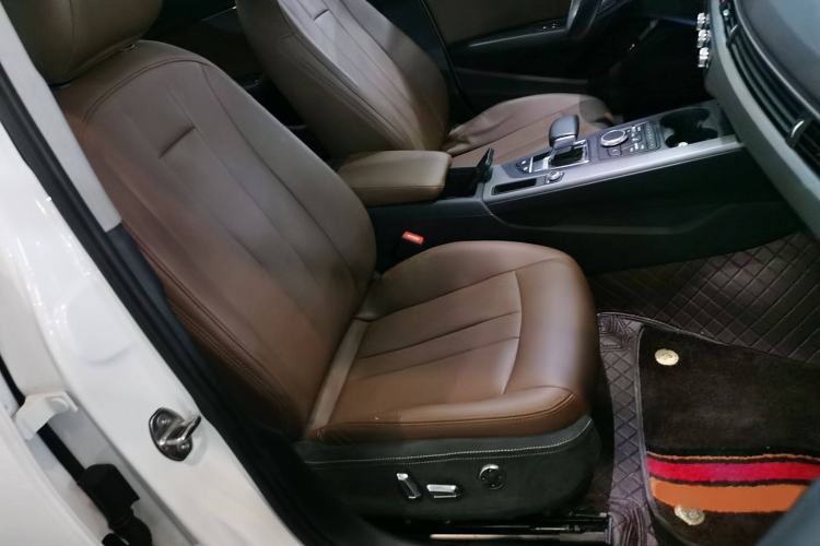 Used Audi A4L 2019 40 TFSI Ambition China VI
