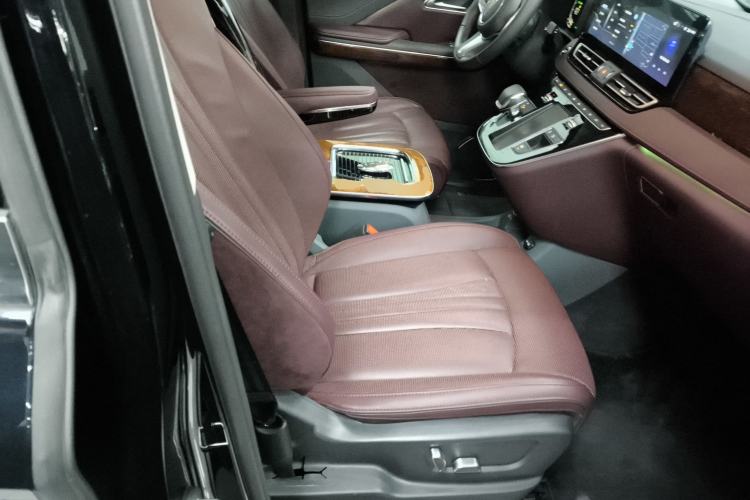 Used Hongqi HQ9 2023 2.0T Smart Connect Flagship Edition
