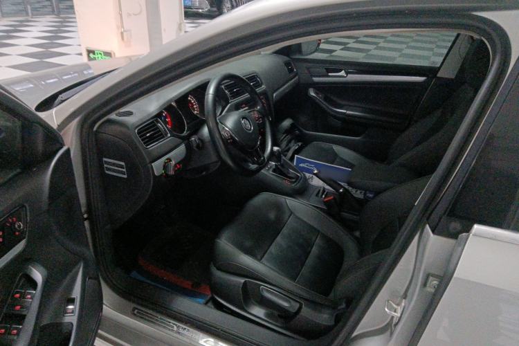 Used Volkswagen Sagitar 2017 1.6L Automatic Comfort Model
