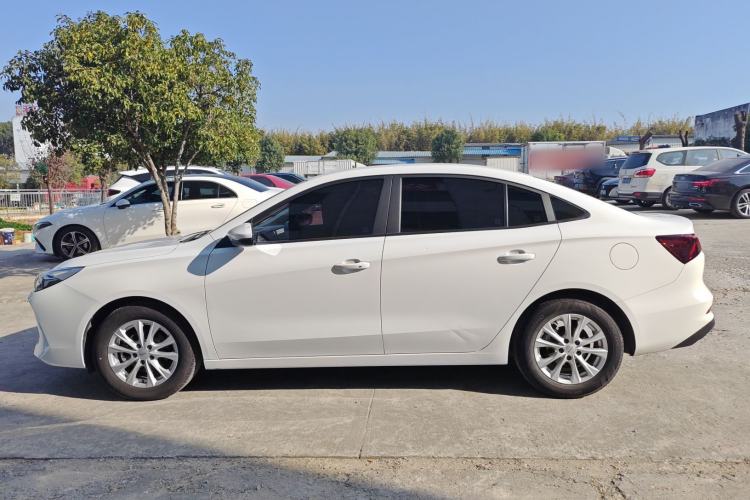 Used Roewe i5 2023 1.5L Manual Comfort Edition
