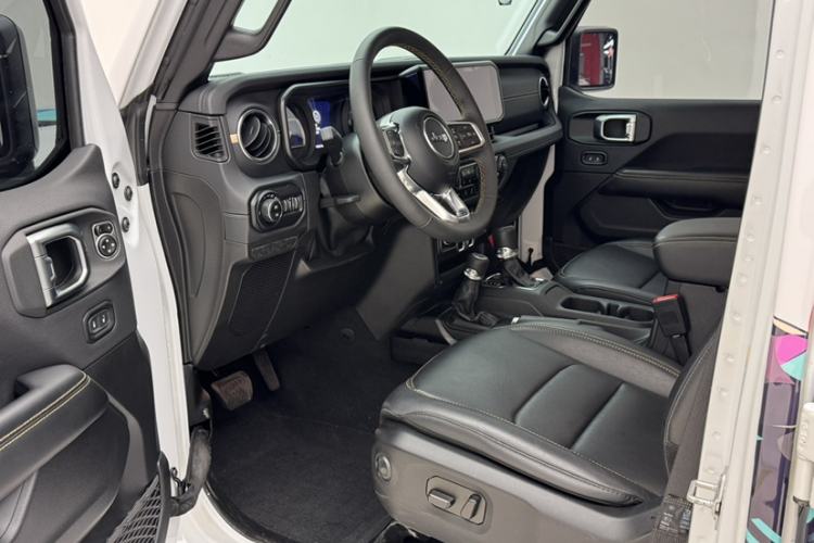 Used  Wrangler 2024 2.0T Sahara Four-Door Edition
